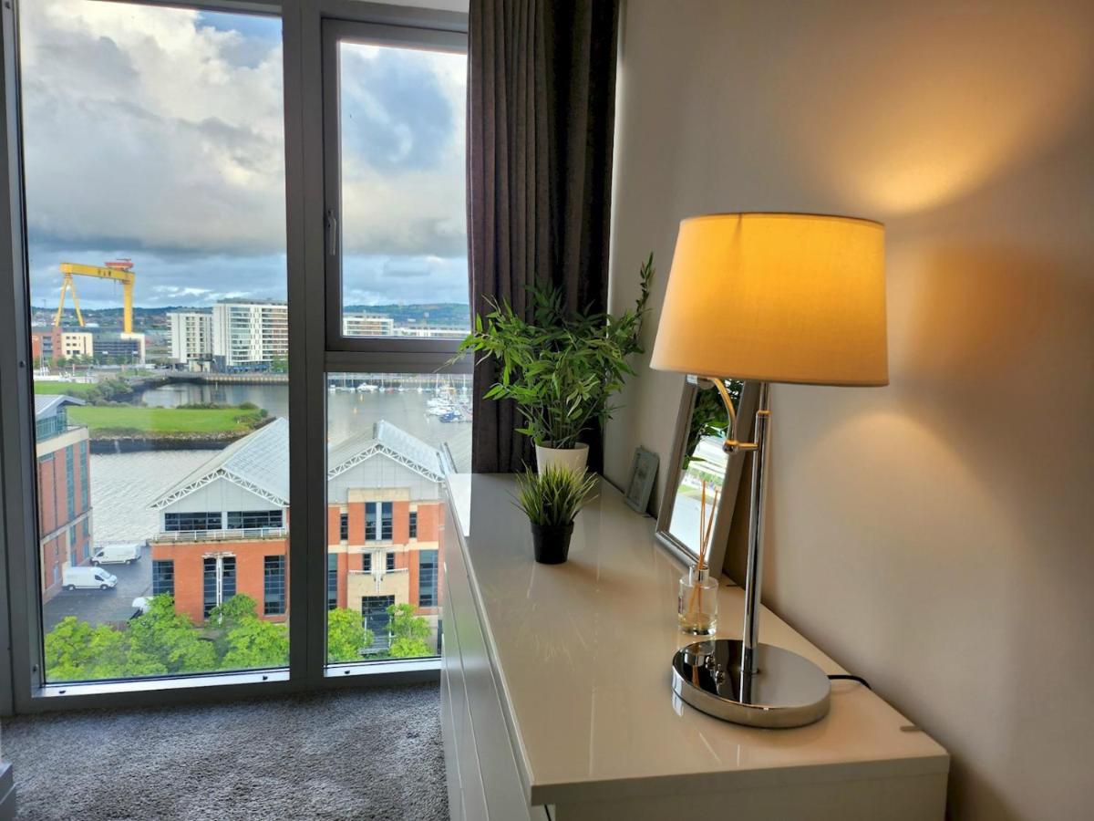 شقة Pass The Keys Stunning Penthouse With Balcony Sunset Views بلفاست المظهر الخارجي الصورة